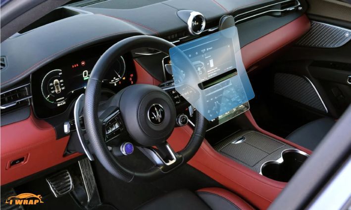 Maserati Grecale (display + interior)