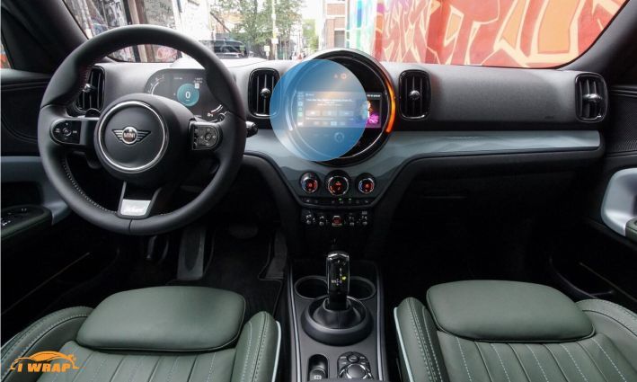 Mini Countryman (display + interior)