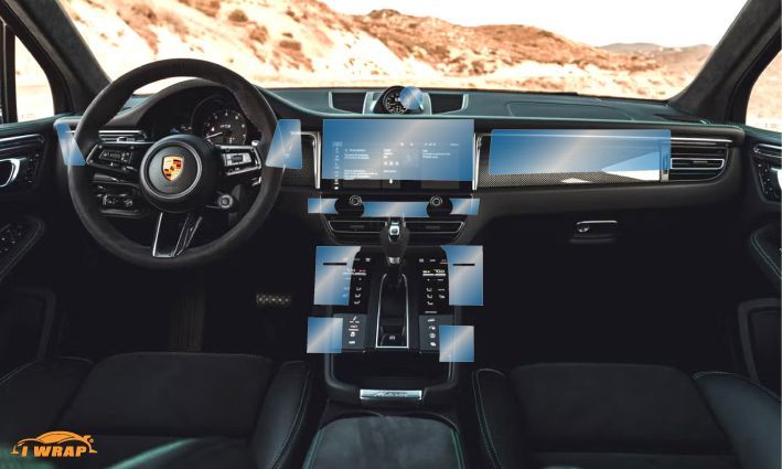 Porsche Macan (display + interior)