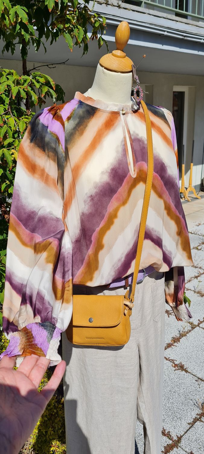 Bluse mit gesmockten Bündchen