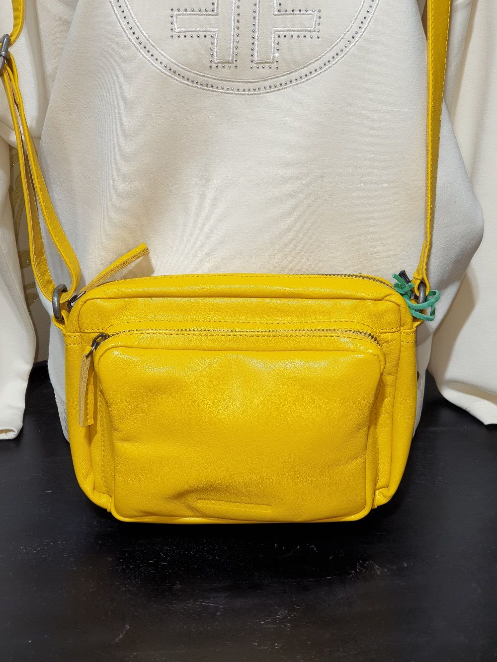 Ledertasche klein, Gelb