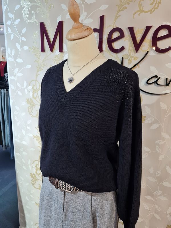 Schwarzer Pullover mit Glitzer