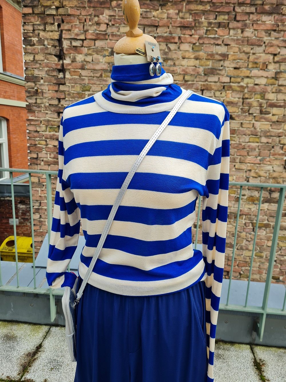 Rolli Blau, breit gestreift