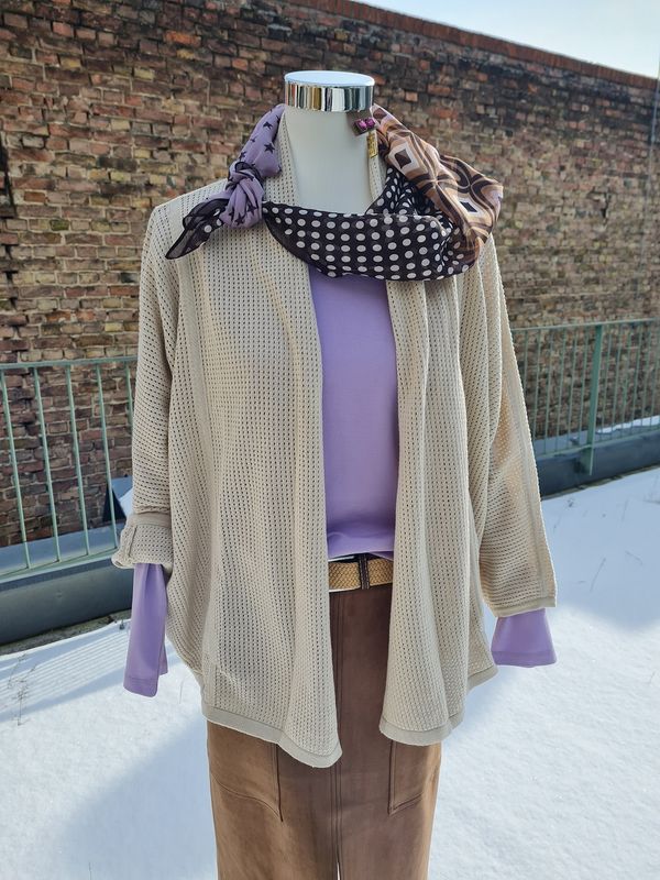 Cardigan mit Lochstrickmuster Cardigan mit Lochstrickmuster