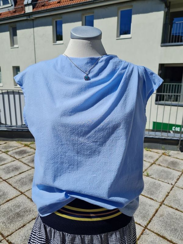 Leichte Bluse Hellblau