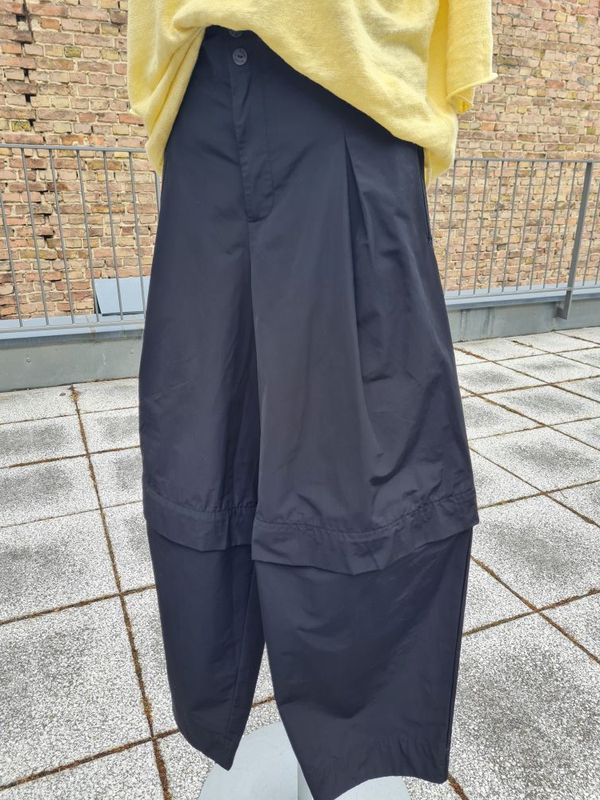 Hose Barrel leg, schwarz