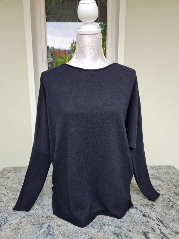 Pullover U-Boot-Ausschnitt, mit Cashmere, schwarz Pullover U-Boot-Ausschnitt, mit Cashmere, schwarz