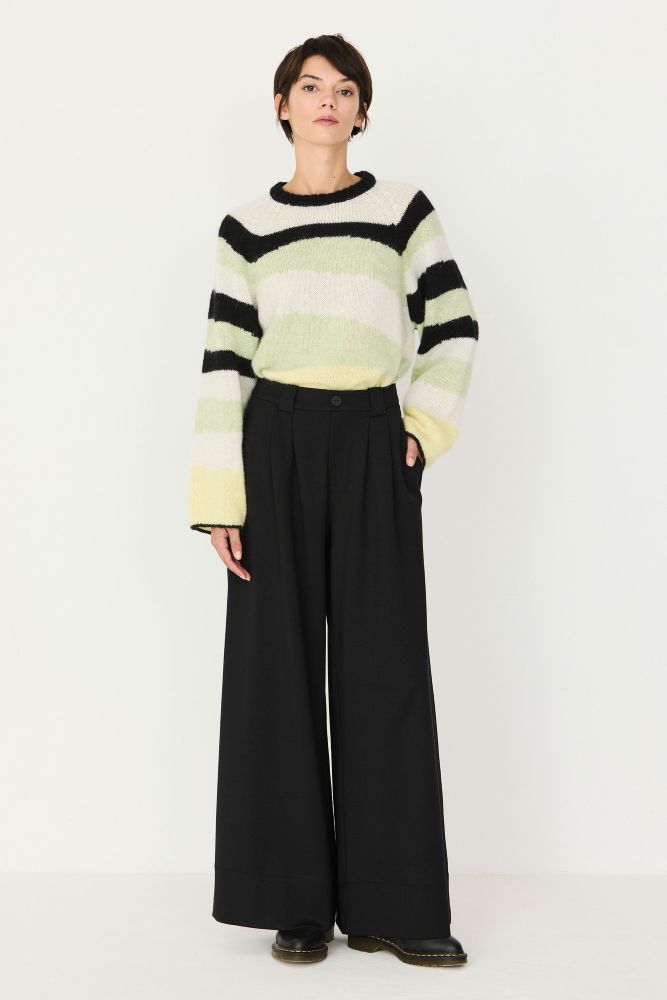 Hose Nia Schwarz