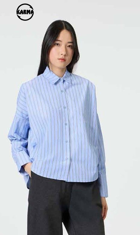 Bluse blau-violett, zart gestreift
