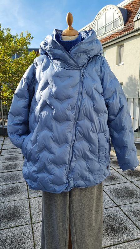 Winterjacke, vorne kurz, hinten lang, Blau