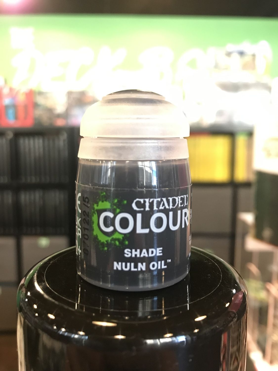 SHADE: NULN OIL
