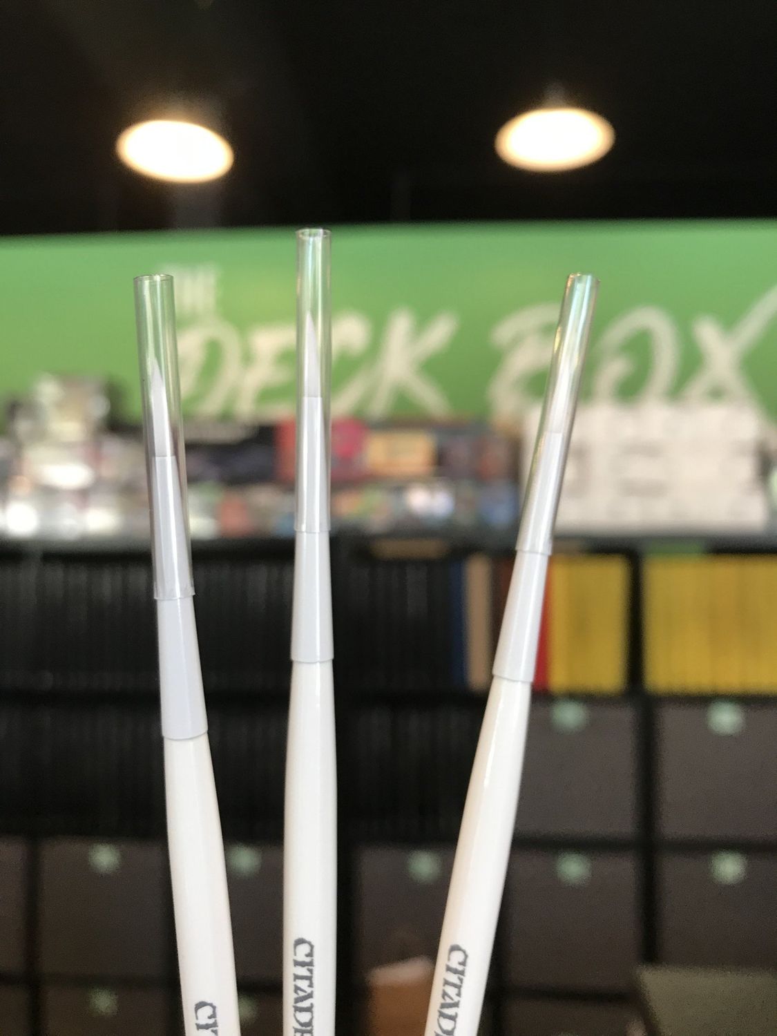SYNTHETIC BASE BRUSH (SMALL)