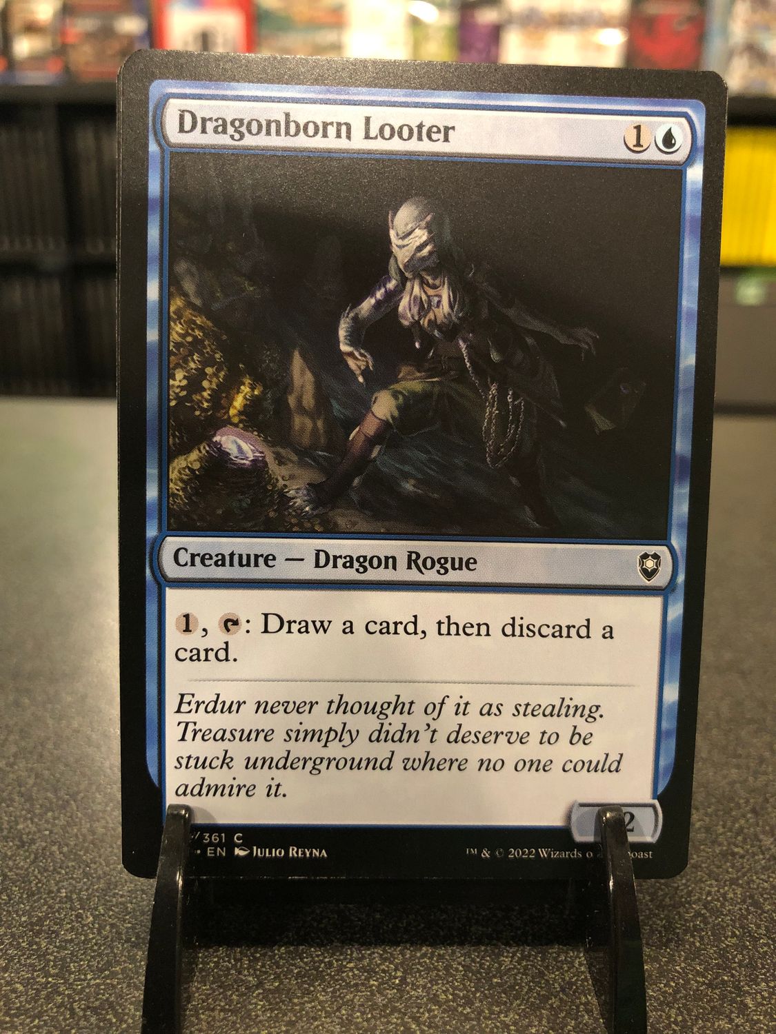 Dragonborn Looter  (CLB)