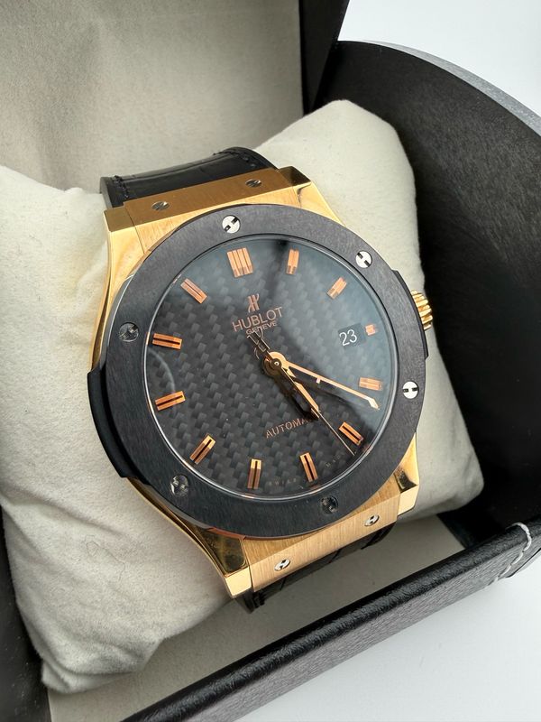 Hublot Classic Fusion 18k Rose Gold Carbon Dial 45mm (ref: 511.pm.1780.rx)
