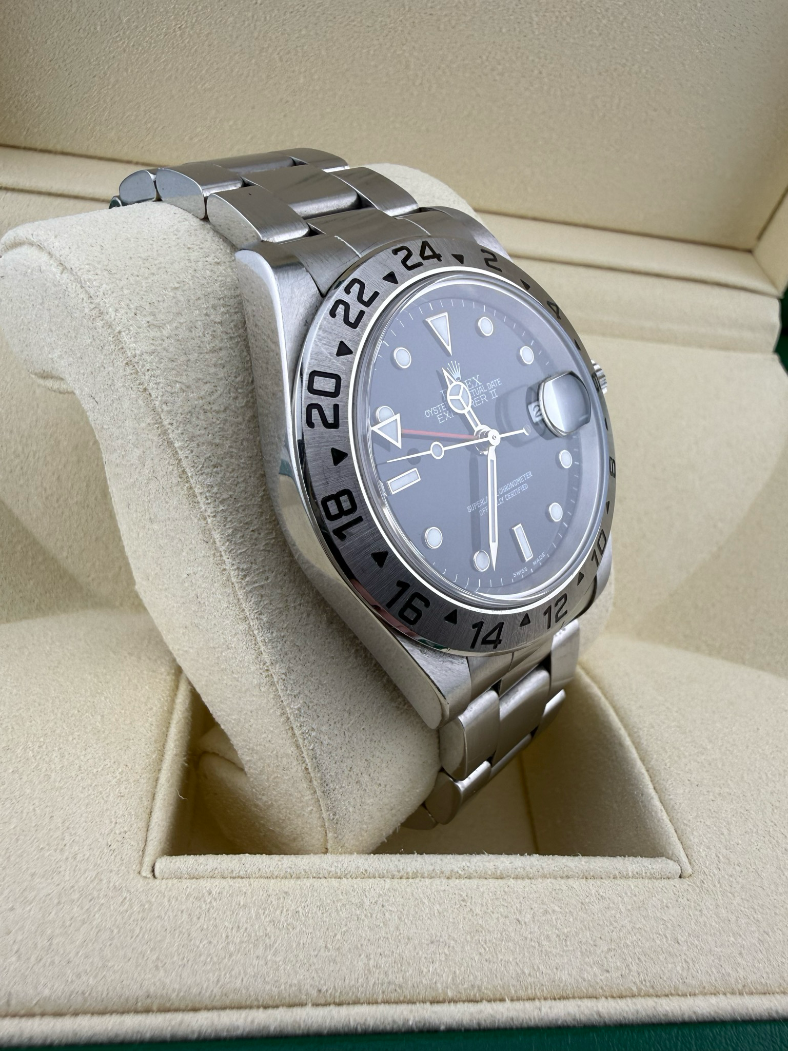 2005 Rolex Explorer II 40mm Stainless Steel (ref:16570)