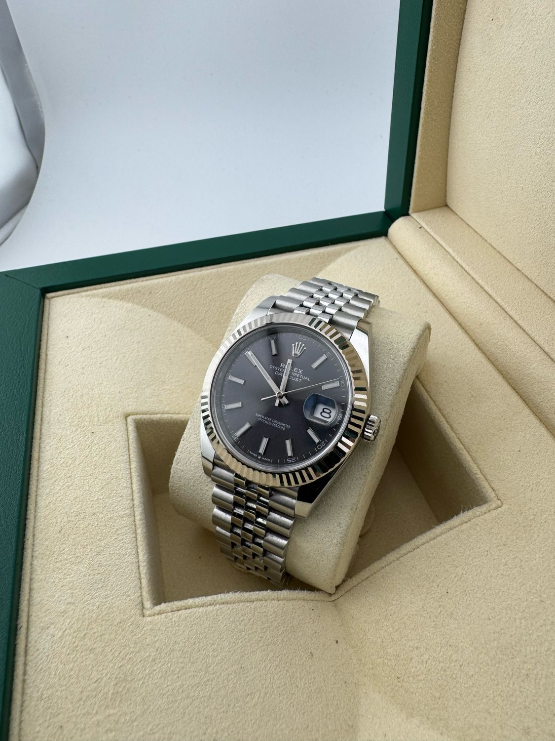 2019 Rolex Datejust 41mm Stainless Steel (ref:126334) 2019 Rolex Datejust 41mm Stainless Steel (ref:126334)