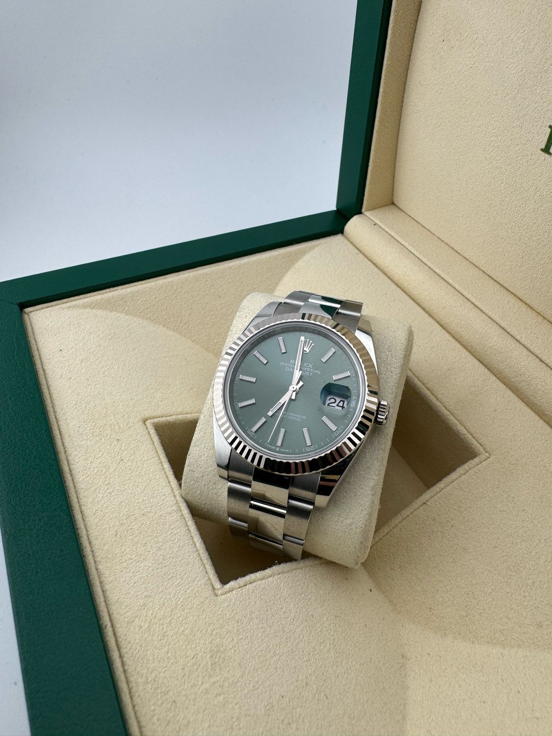 2025 Rolex Datejust 41mm Stainless Steel (ref:126334) 2025 Rolex Datejust 41mm Stainless Steel (ref:126334)