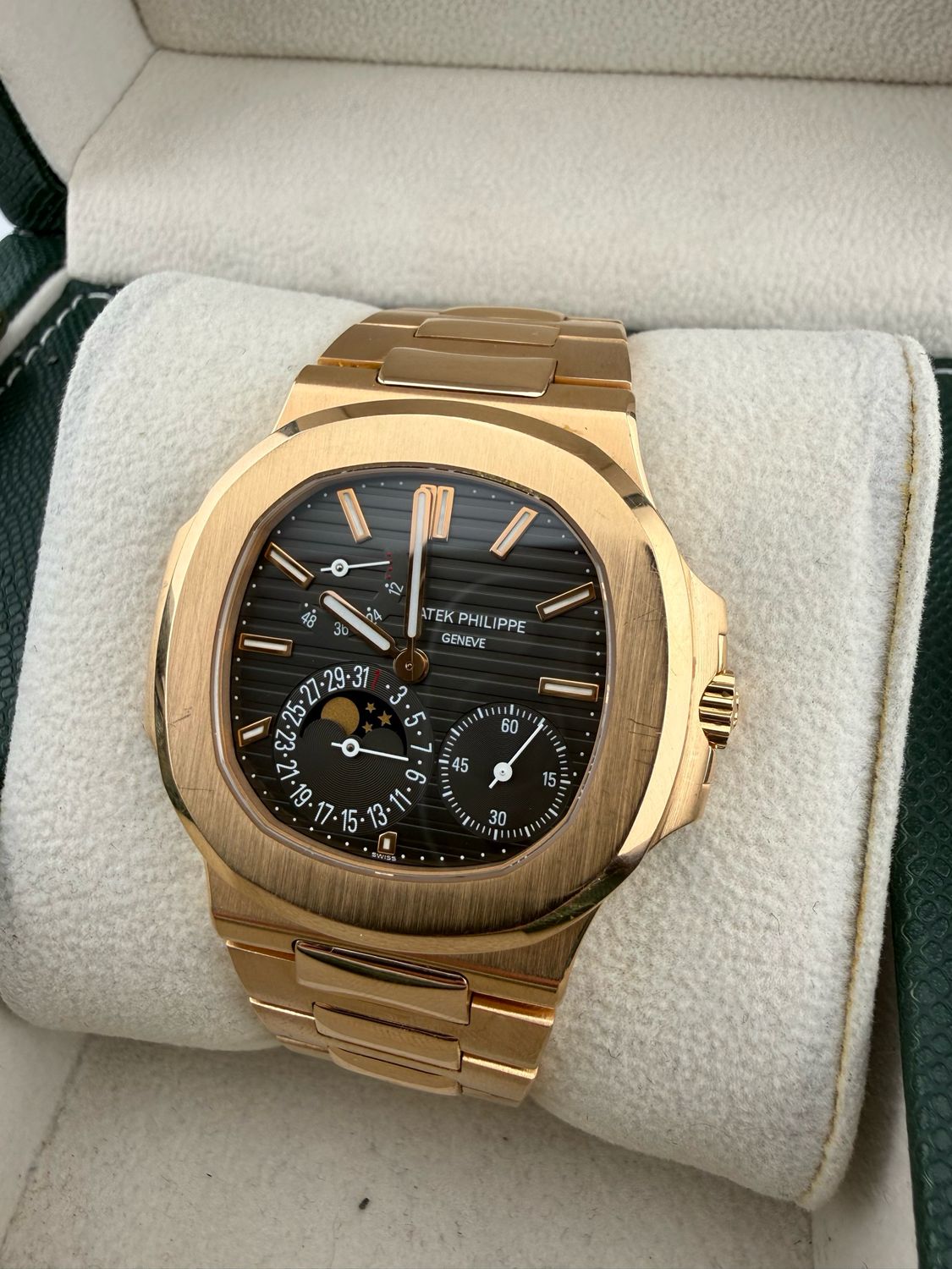 2014 Patek Philippe Nautilus (ref: 57121R) 2014 Patek Philippe Nautilus (ref: 57121R)