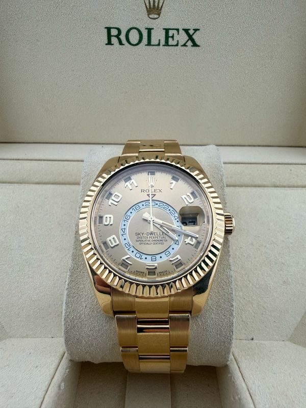 Rolex Sky-Dweller 42mm 18K Gold (ref: 326938)