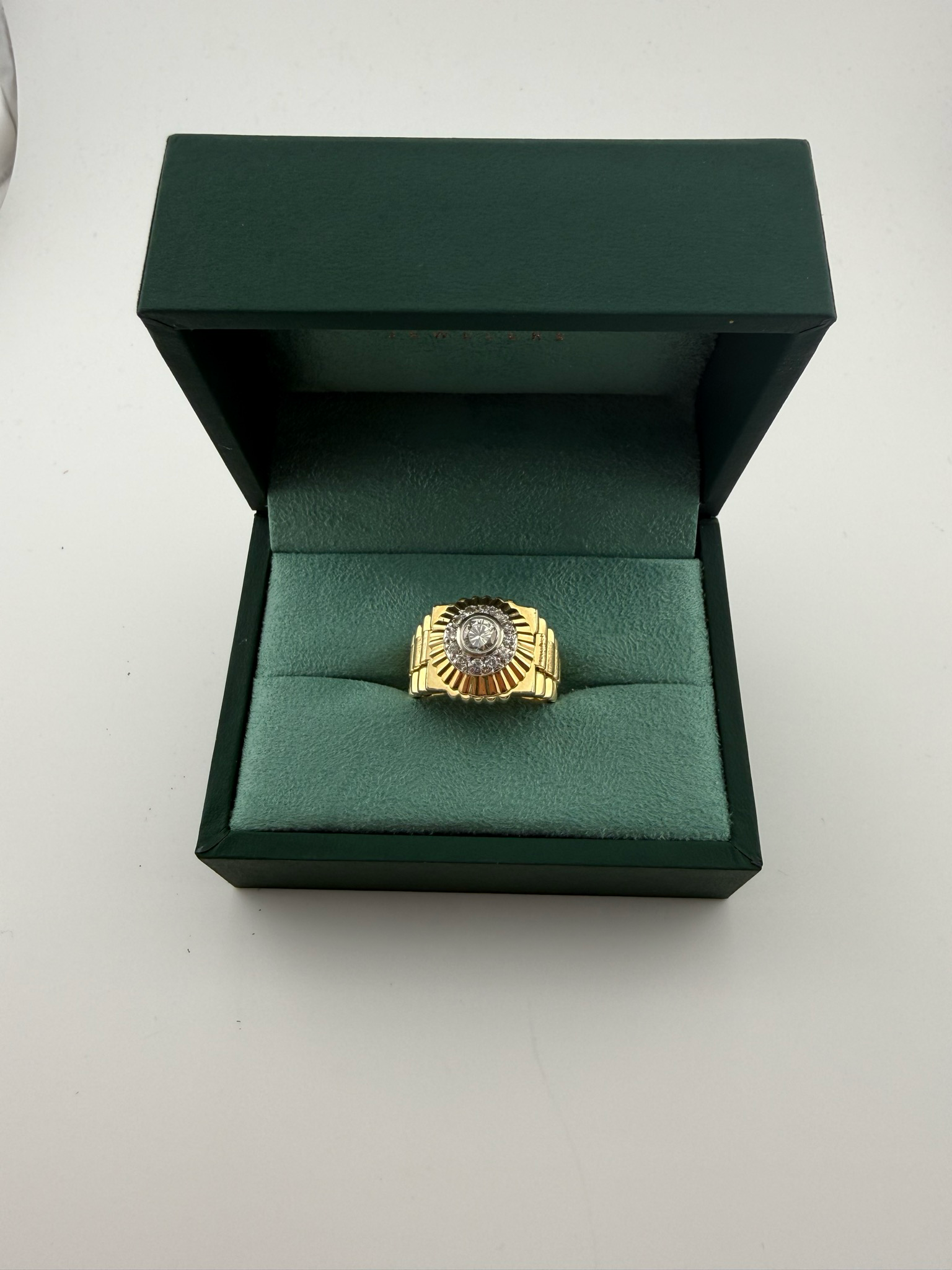 14k Yellow Gold Circular Fluted Bezel Ring