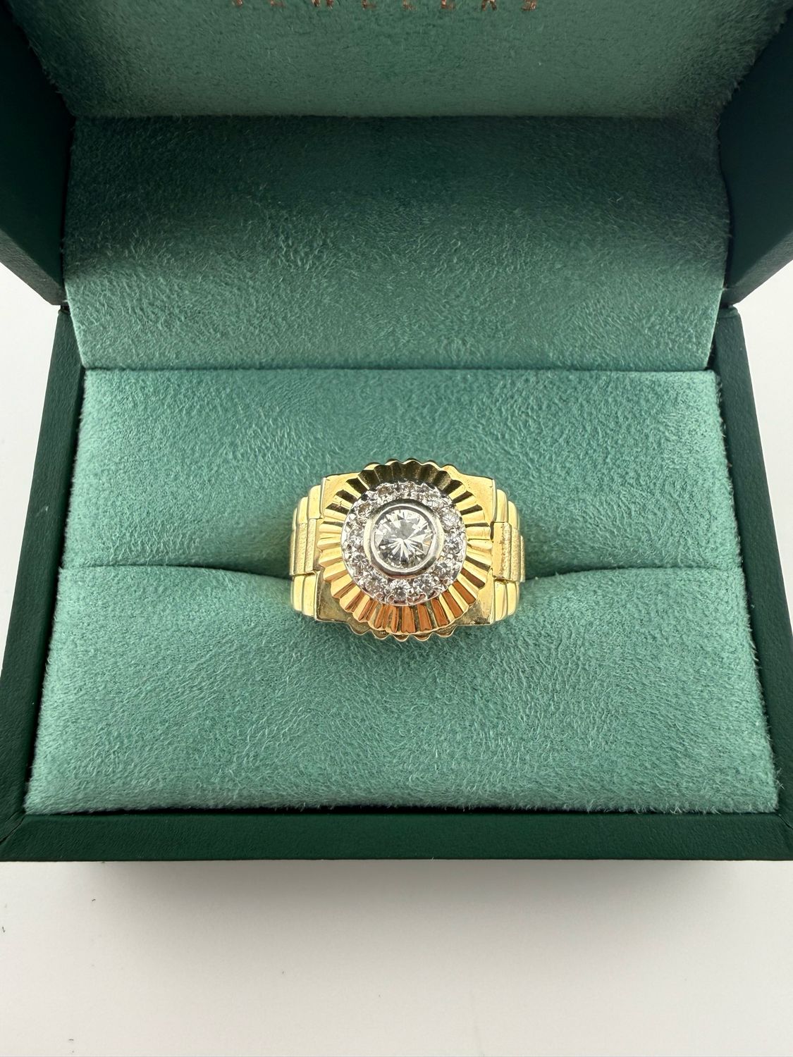 14k Yellow Gold Circular Fluted Bezel Ring