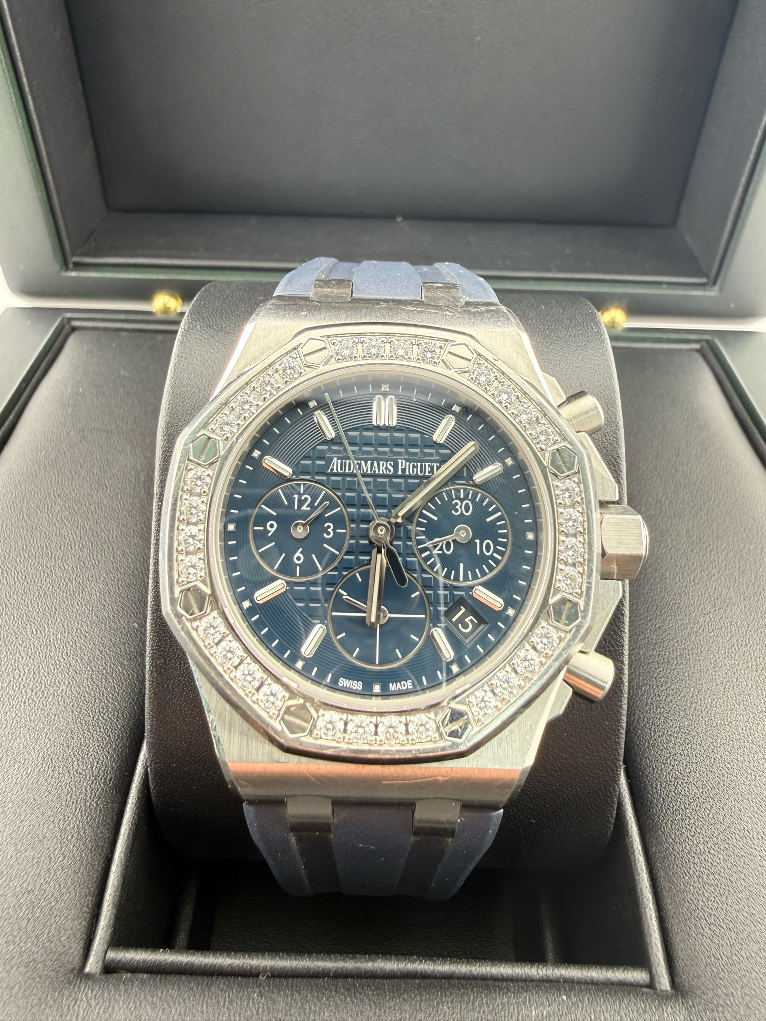 Audemars Piguet 37mm Royal Oak Offshore (ref: 26231st)