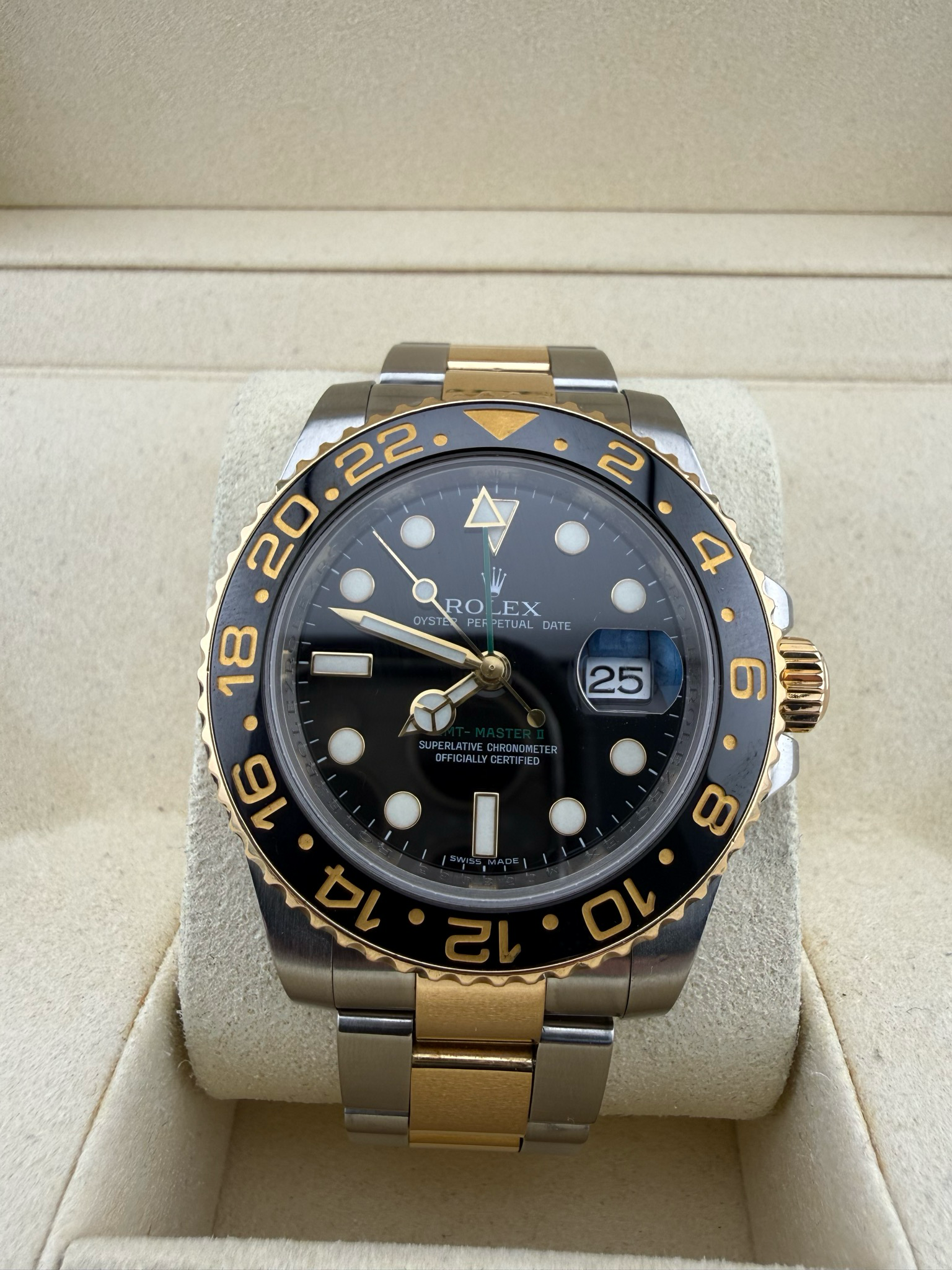 Rolex GMT 40mm Two Tone Stainless Steel 18K Yellow Gold (ref: 116713bln)