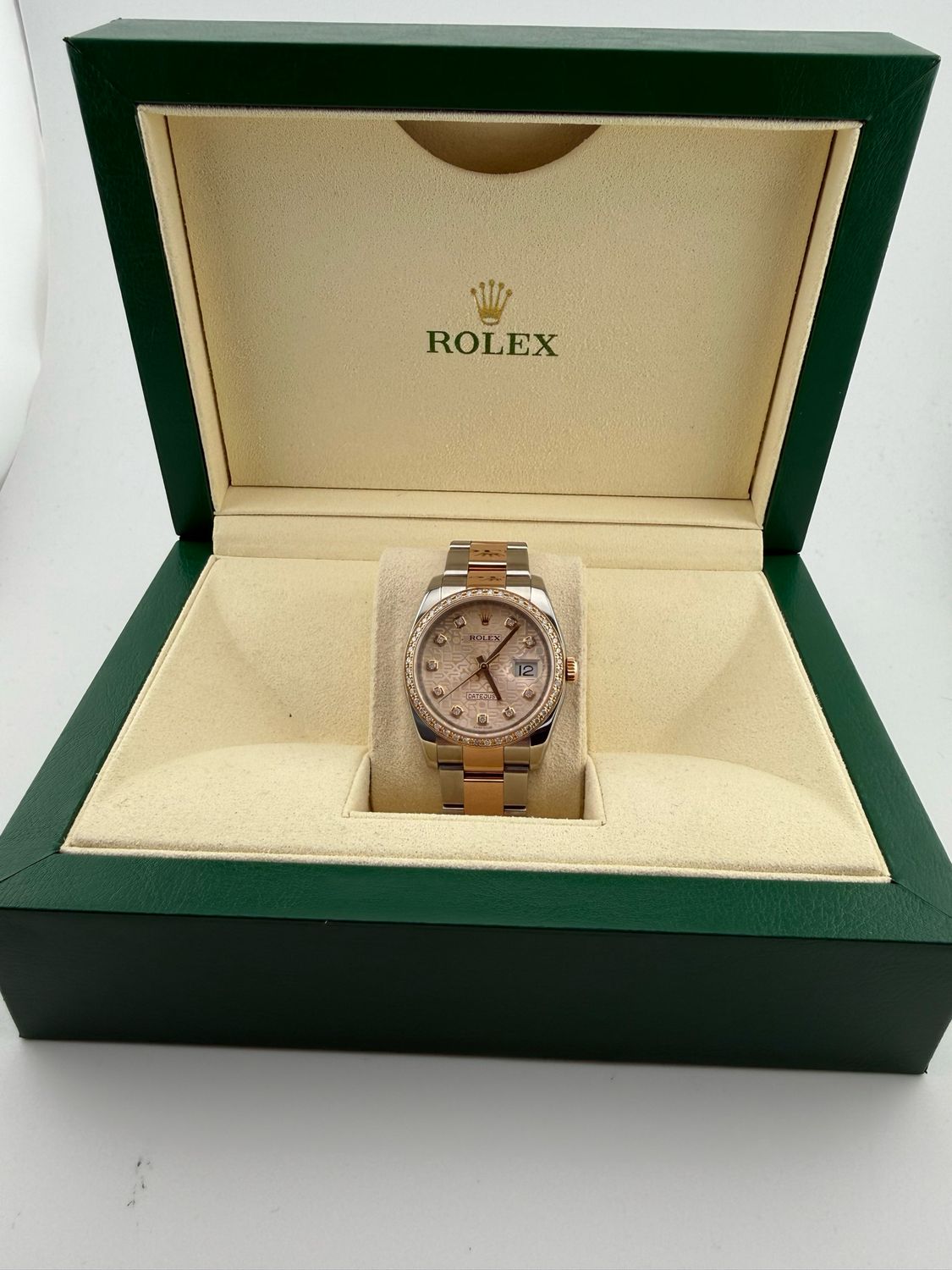 Rolex Datejust 36mm Everose Two Tone Stainless Steel 18K Yellow Gold (ref: 116231) Rolex Datejust 36mm Everose Two Tone Stainless Steel 18K Yellow Gold (ref: 116231)