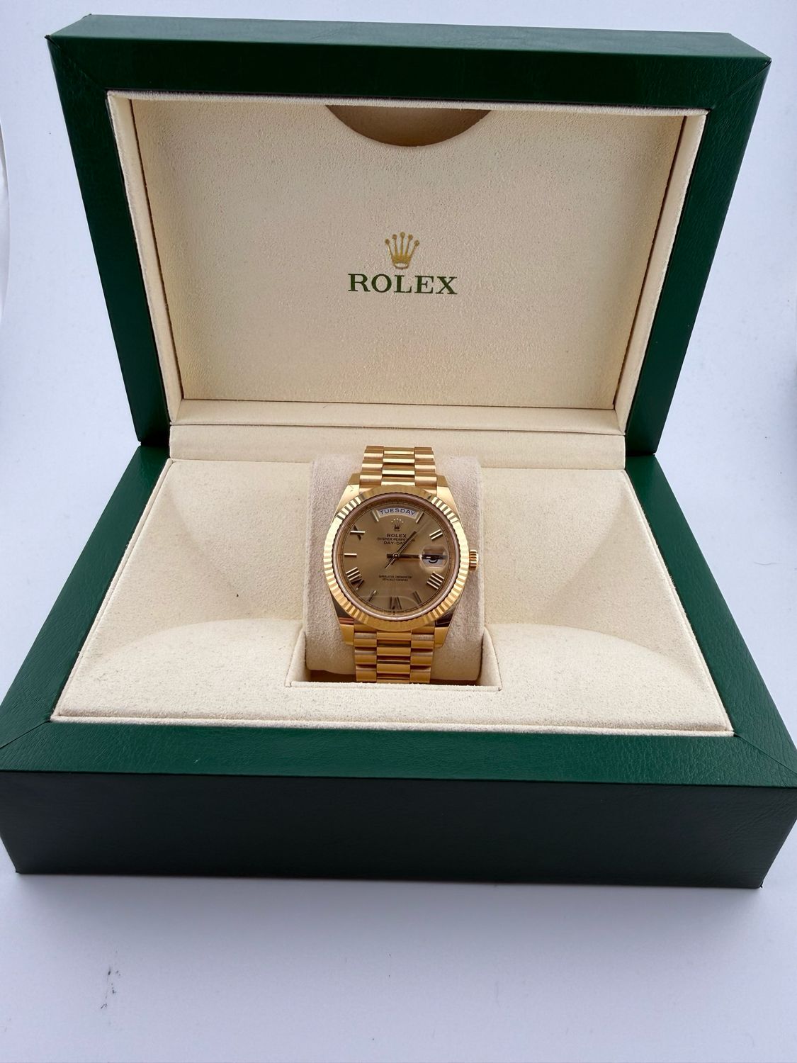 2019 Rolex Day-Date 40mm 18K Yellow Gold (ref: )
