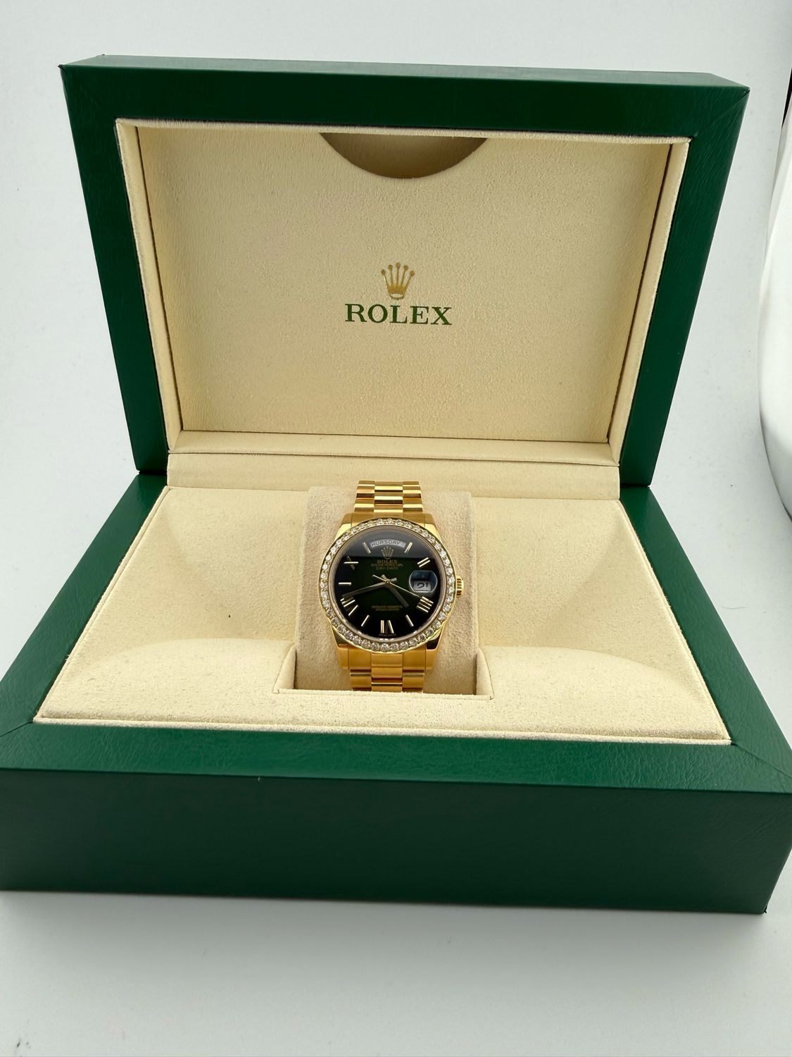 Rolex Day-Date 36mm 18K Yellow Gold (ref: 118238)