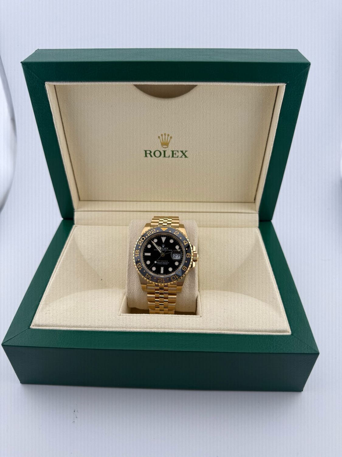2024 Rolex GMT-Master 40mm 18K Yellow Gold (ref: 126718grnr) 2024 Rolex GMT-Master 40mm 18K Yellow Gold (ref: 126718grnr)
