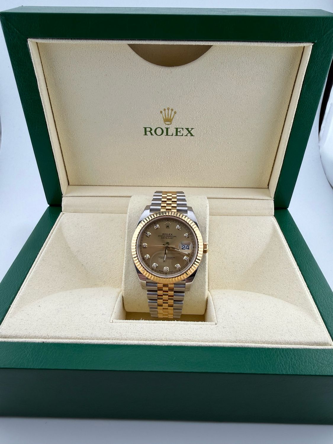 Rolex Datejust II 41mm Two Tone Stainless Steel 18K Yellow Gold (ref: 126333) Rolex Datejust II 41mm Two Tone Stainless Steel 18K Yellow Gold (ref: 126333)