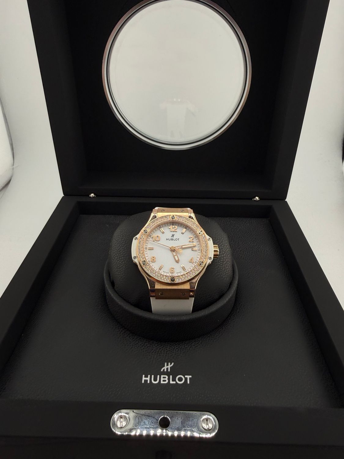 2017 Hublot Big Bang 38mm 18K Rose Gold (ref: )