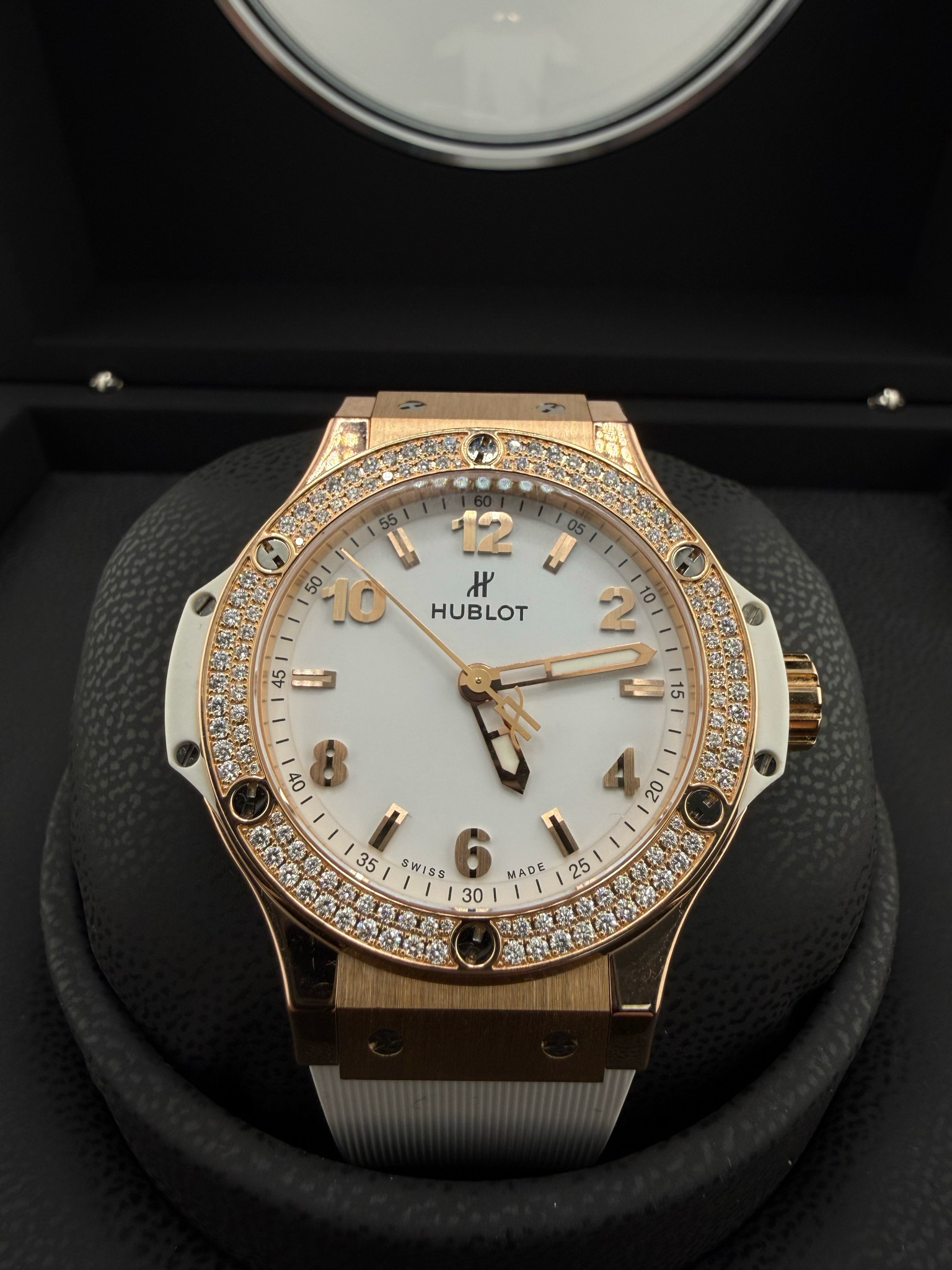 2017 Hublot Big Bang 38mm 18K Rose Gold (ref: )