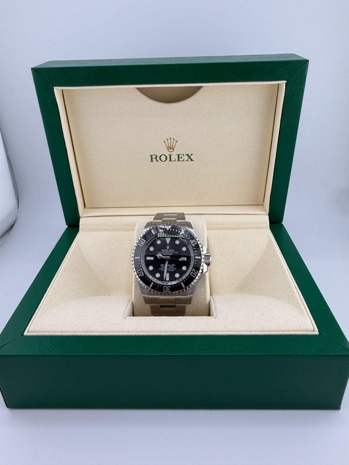 Rolex Deep Sea SeaDweller 44mm Stainless Steel (ref: 126660)
