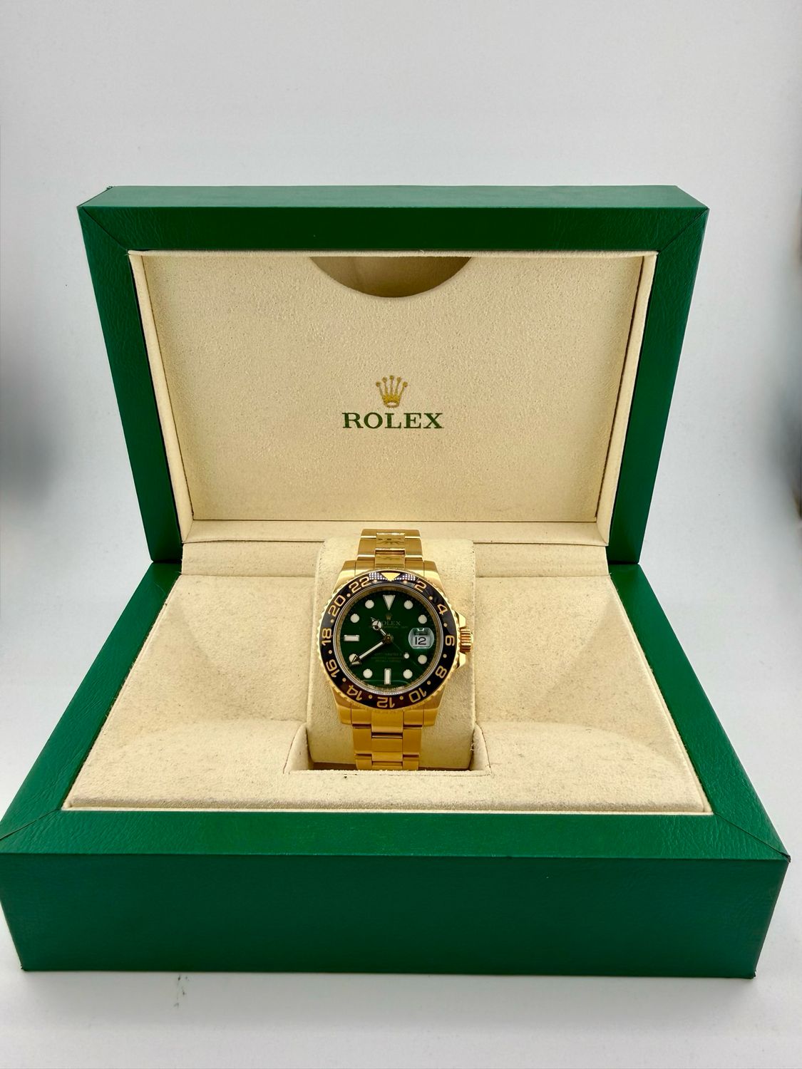 2014 Rolex GMT Master 40mm 18K Yellow Gold (ref: 116718)