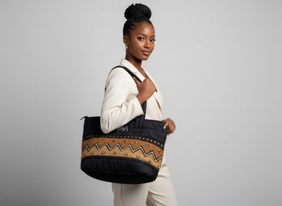 Westafrikanische Taschen aus Baumwolle für den Sommer in Handarbeit – zeitlos, nachhaltig und jedes Stück ein echtes Unikat