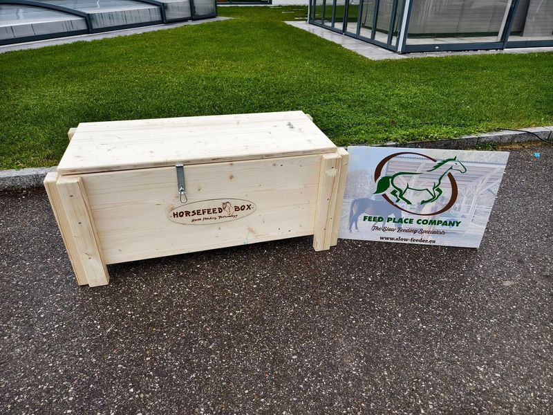 Original HORSEFEED BOX FULL TIME CONTROLLED CLASSIC MINI SHETTY SHORT