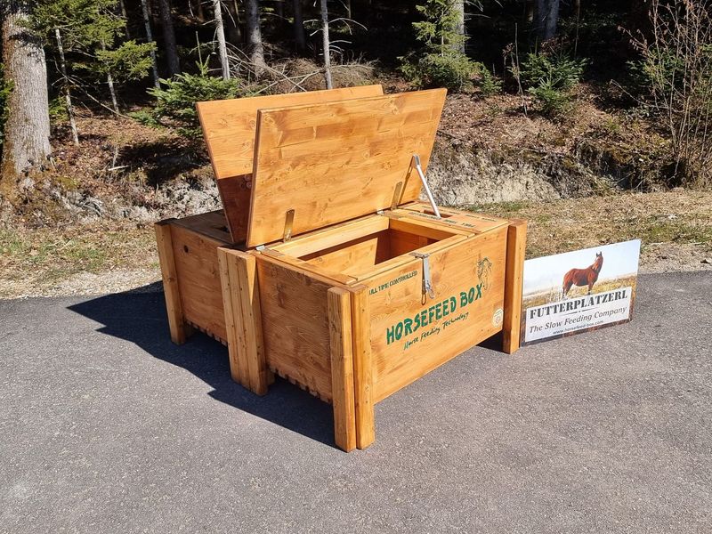 Original HORSEFEED BOX FULL TIME CONTROLLED DEEP  LONG DOUBLESIDE