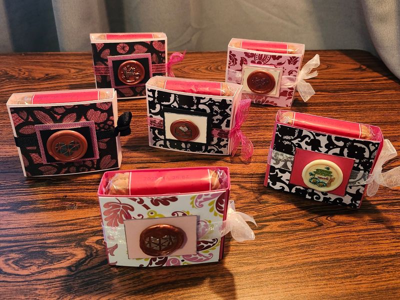 Notes of Romance Sampler