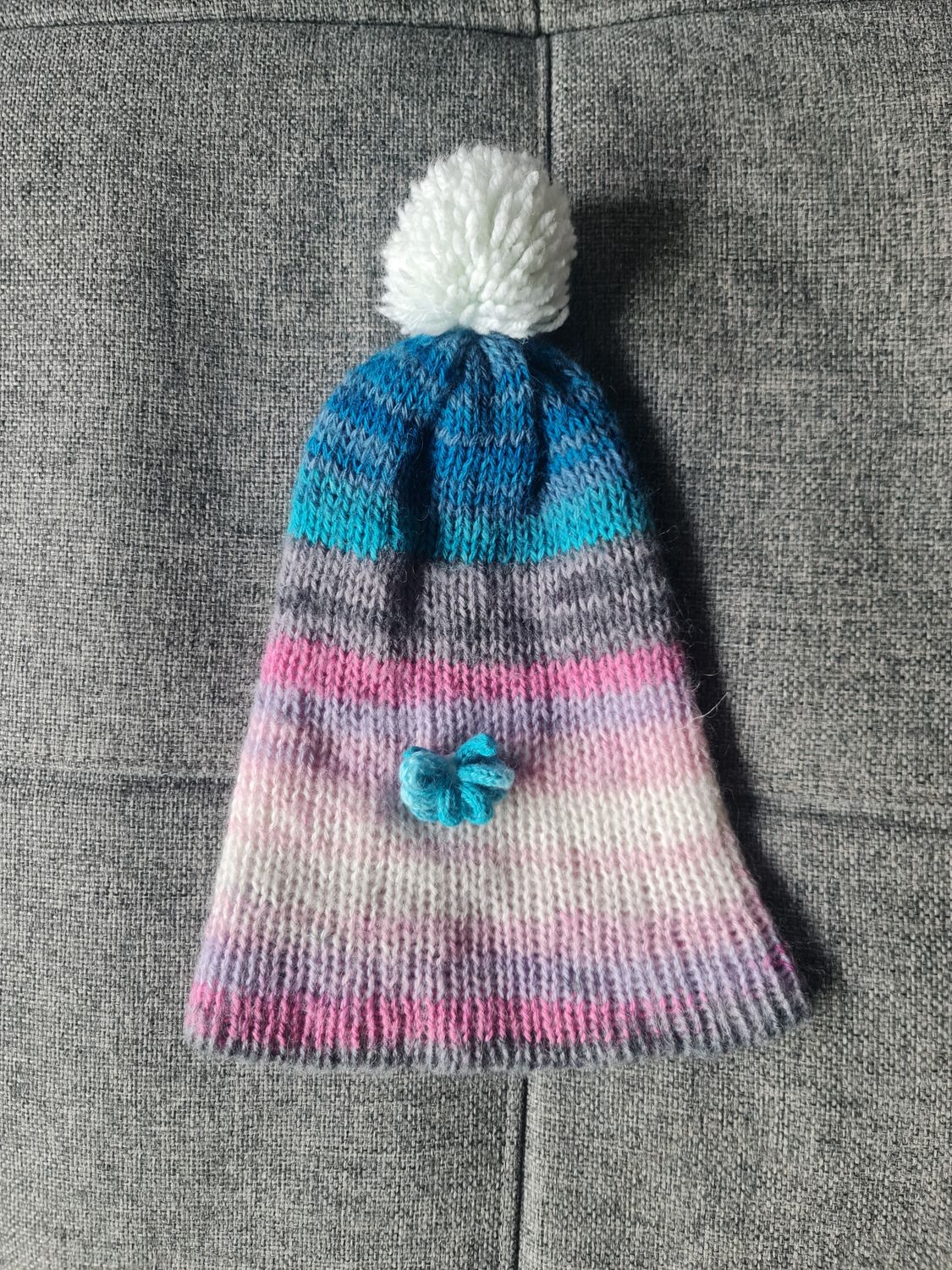 Czapka z pomponem na jesień