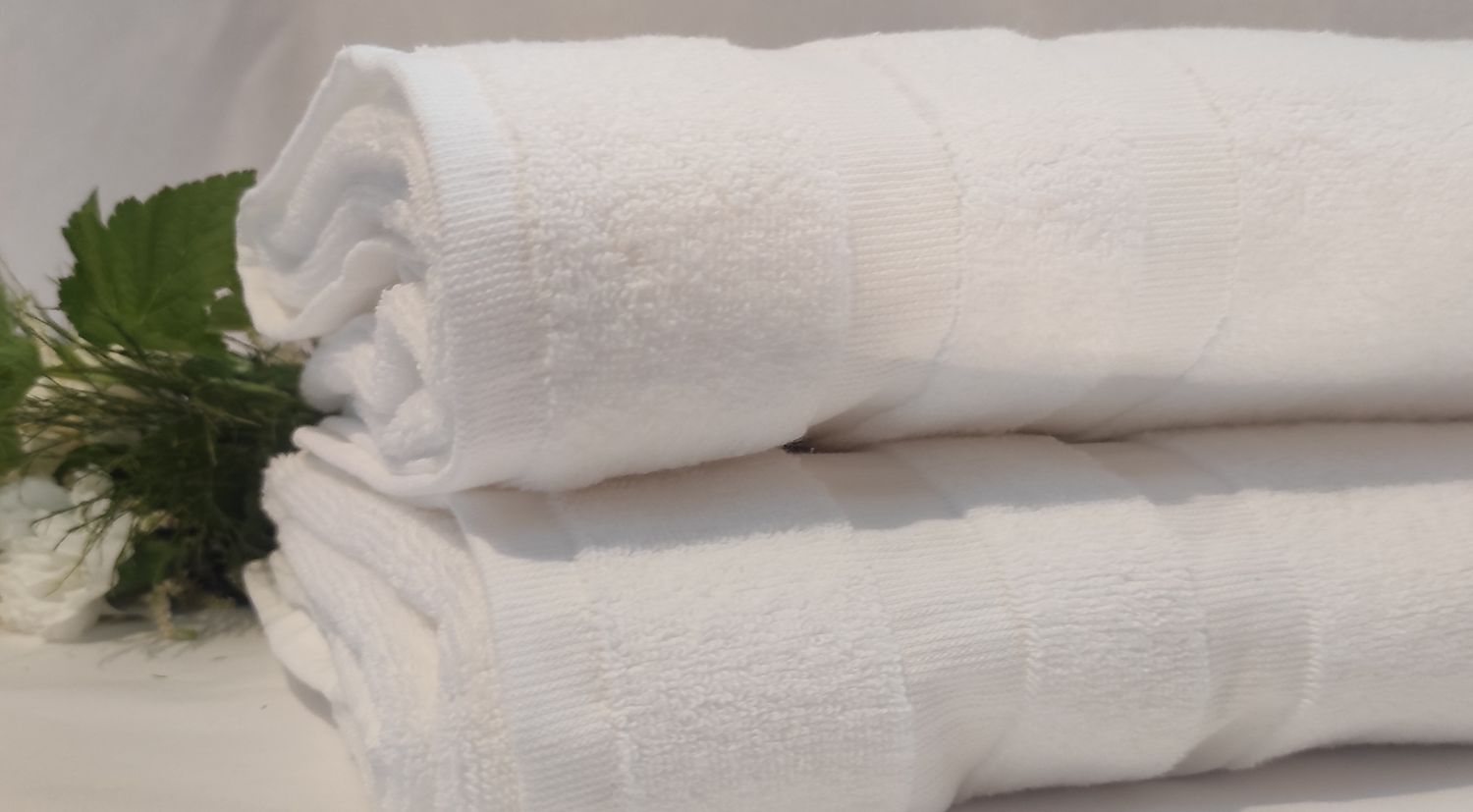 Serviette de bain blanche 100x150 cm (450 g/m²)
