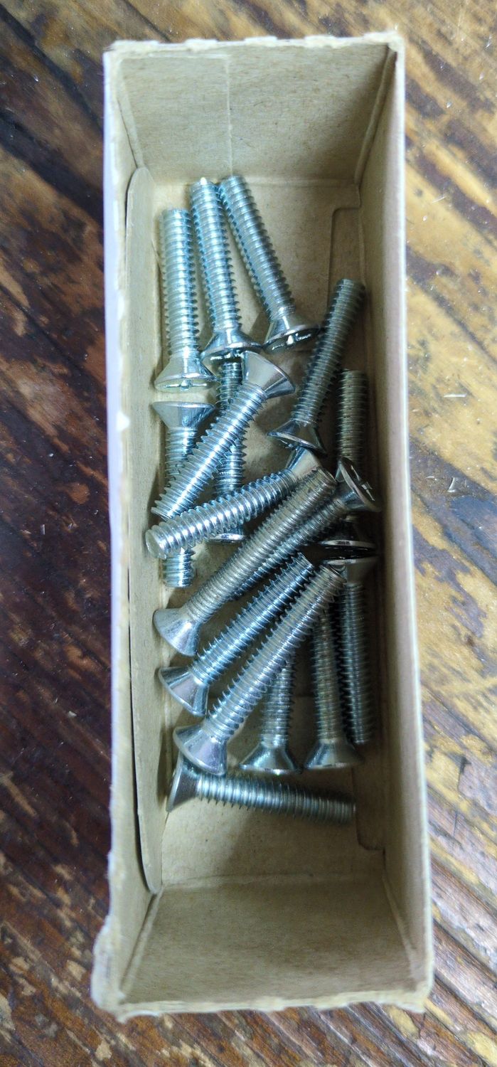 10-24 x 1 Machine Screw Flat Head