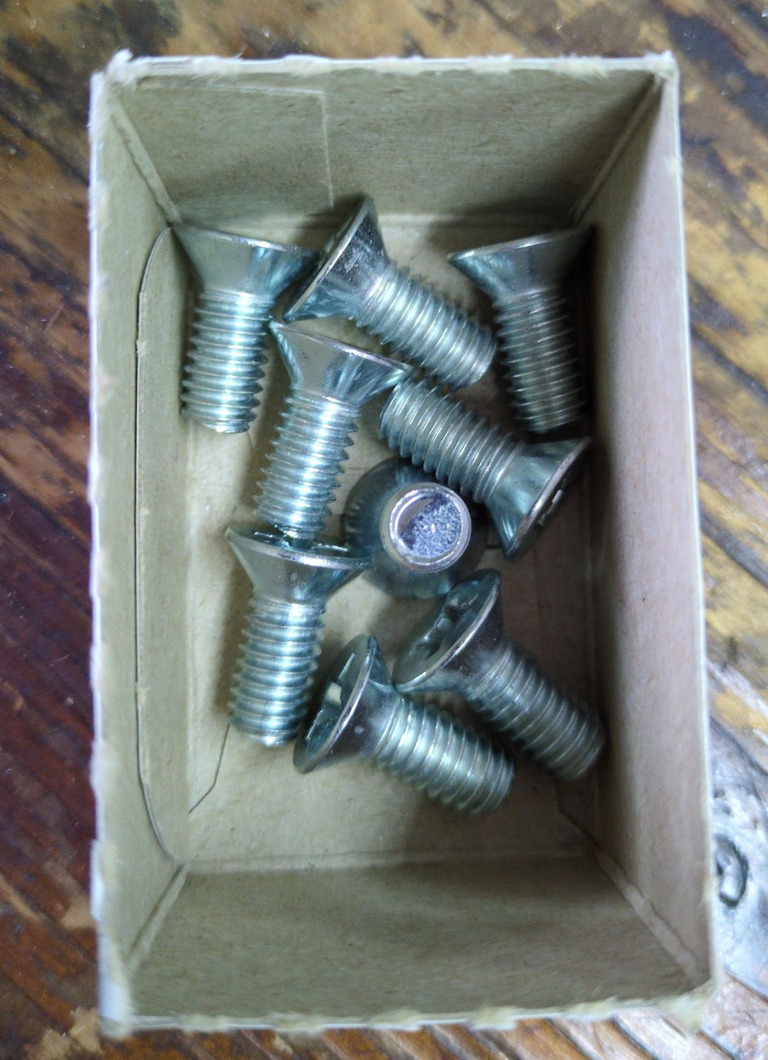5/16-18 x 3/4 Machine Screw Flat Head