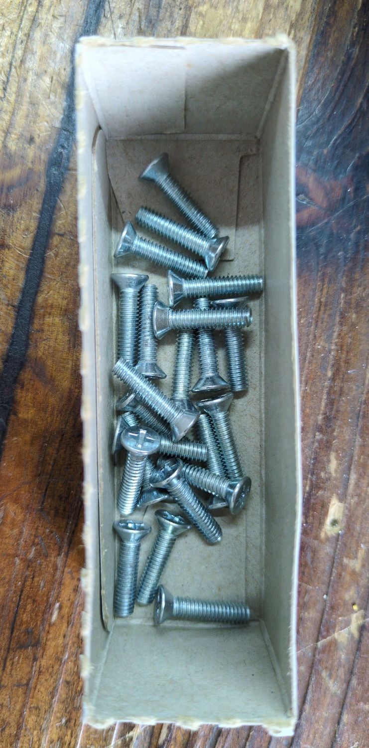 8-32 x 3/4 Machine Screw