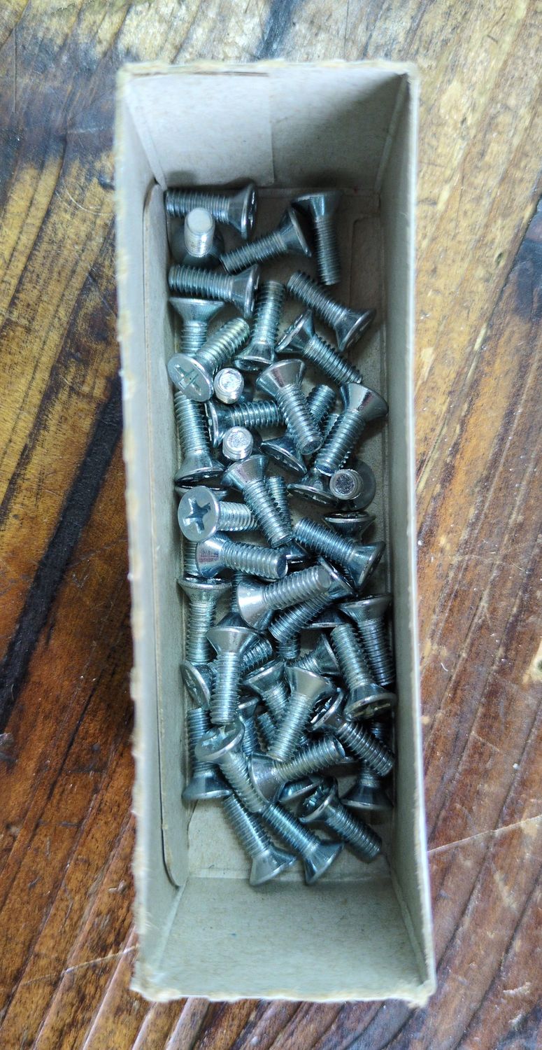 8-32 x 1/2 Machine Screw
