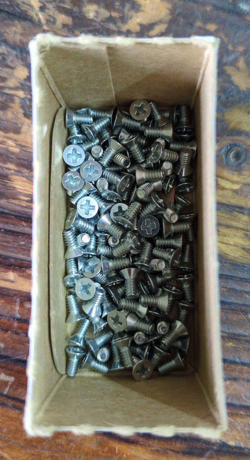 4-20 x 1/4 Machine Screw Flat Head