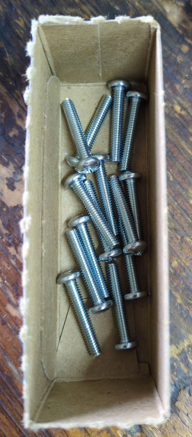 8-31 x 1 Machine Screw Pan Head