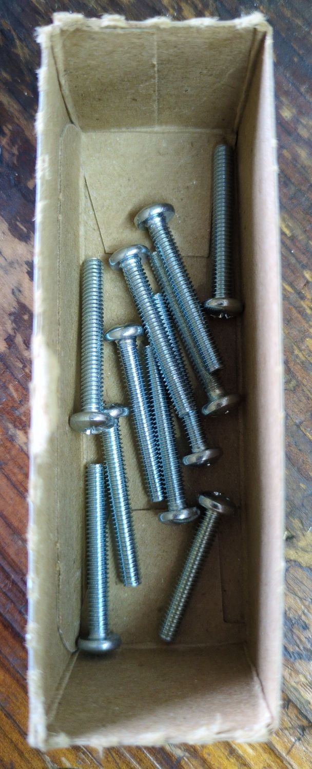 8-32 x 1-1/4 Machine Screw Pan Head