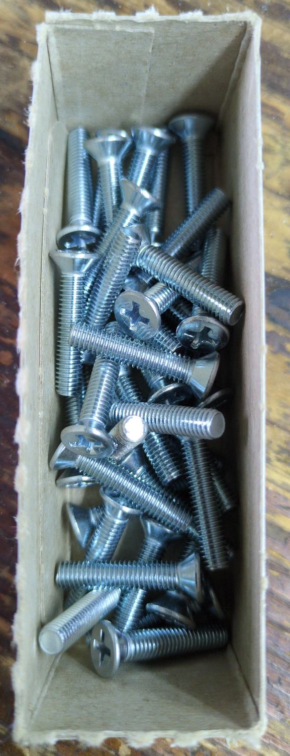 10-32 x 1 Machine Screw Flat Head